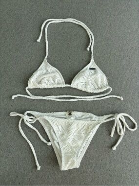 Roxy Swim White Crochet Triangle Bikini Set Size Top Large  Bottom Small